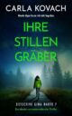 Cover_Ihre stillen Gräber_Medium_zeigt junge Frau, die allein durch einen nebligen Wald läuft